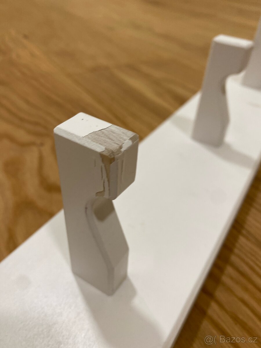 Věšák na oblečení - 7