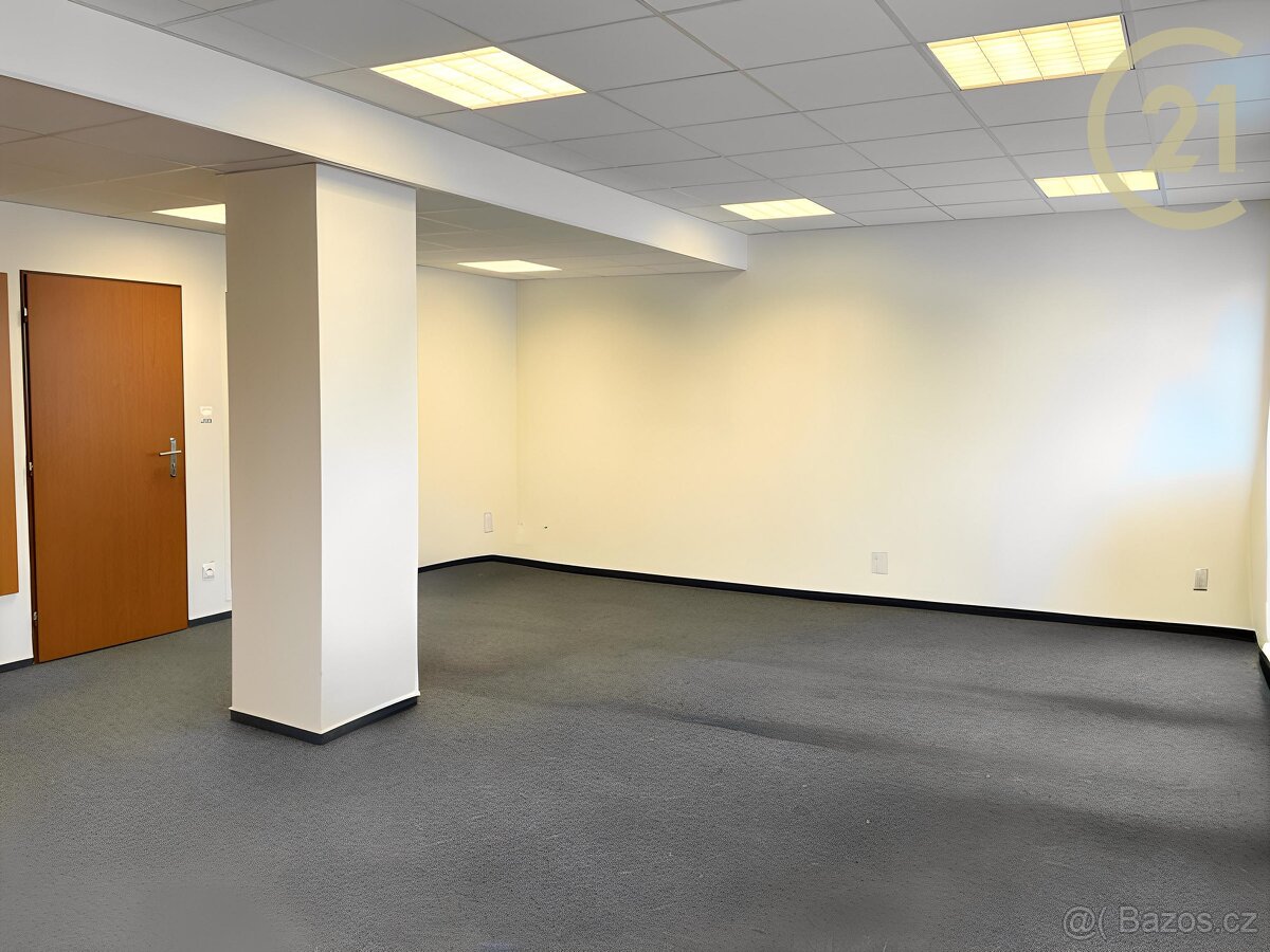 Kancelářské prostory v hlídaném areálu – samostatné patro... - 7