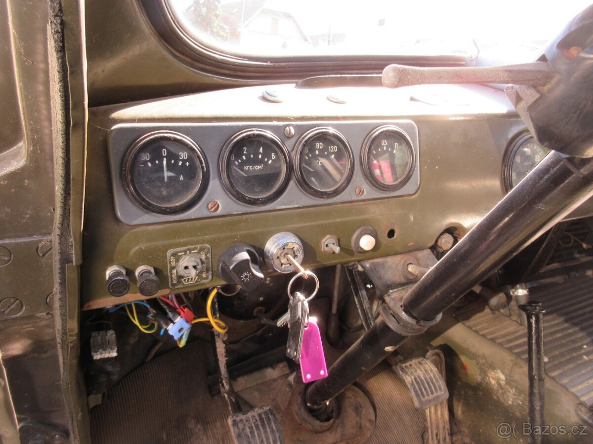 UAZ 452 Buchanka - 7