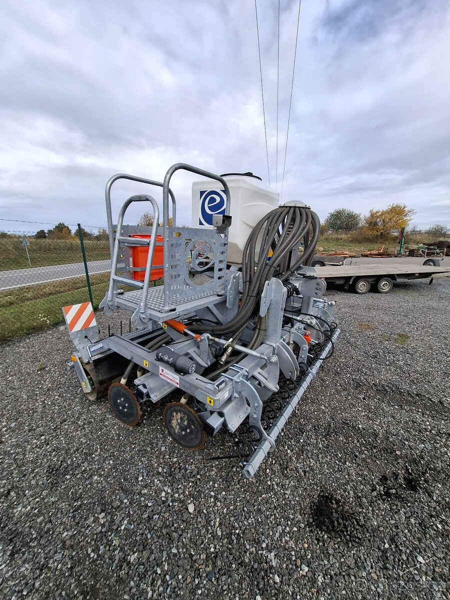 Secí stroj pro přísev TTP - 7