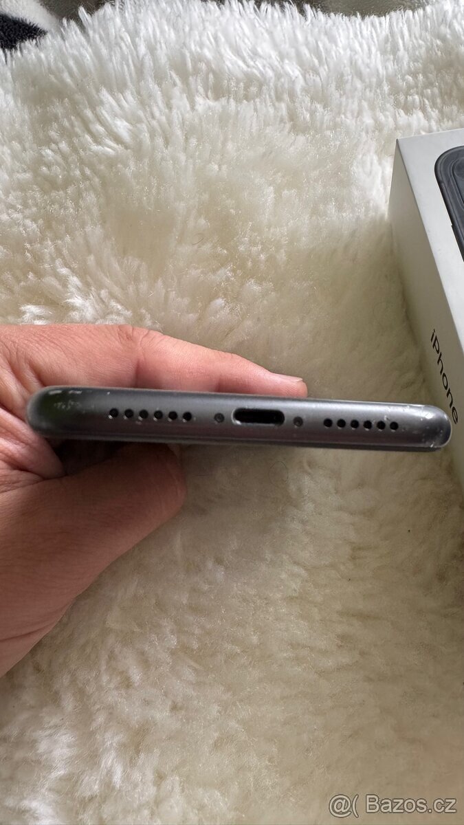 Apple iPhone 11 – 64 GB, černý, TOP stav, nová baterie - 7