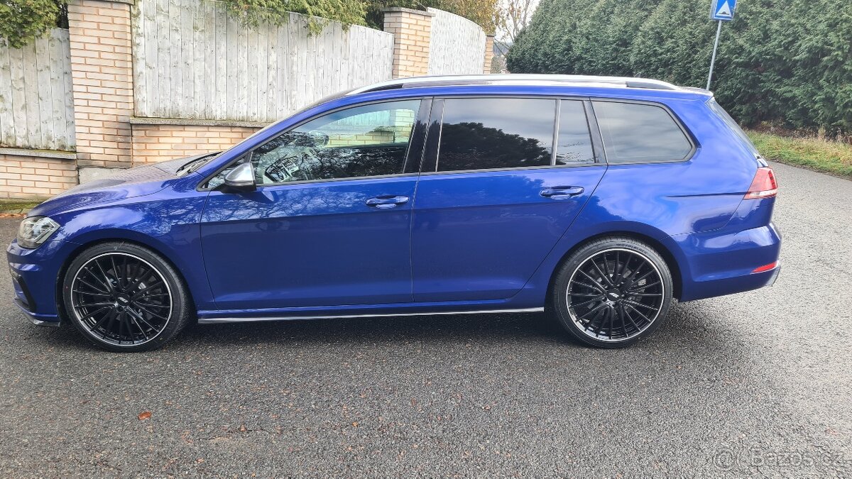 VOLKSWAGEN GOLF 7 R Individuál - 2,0TSi 228kW 4x4 - DSG. - 7