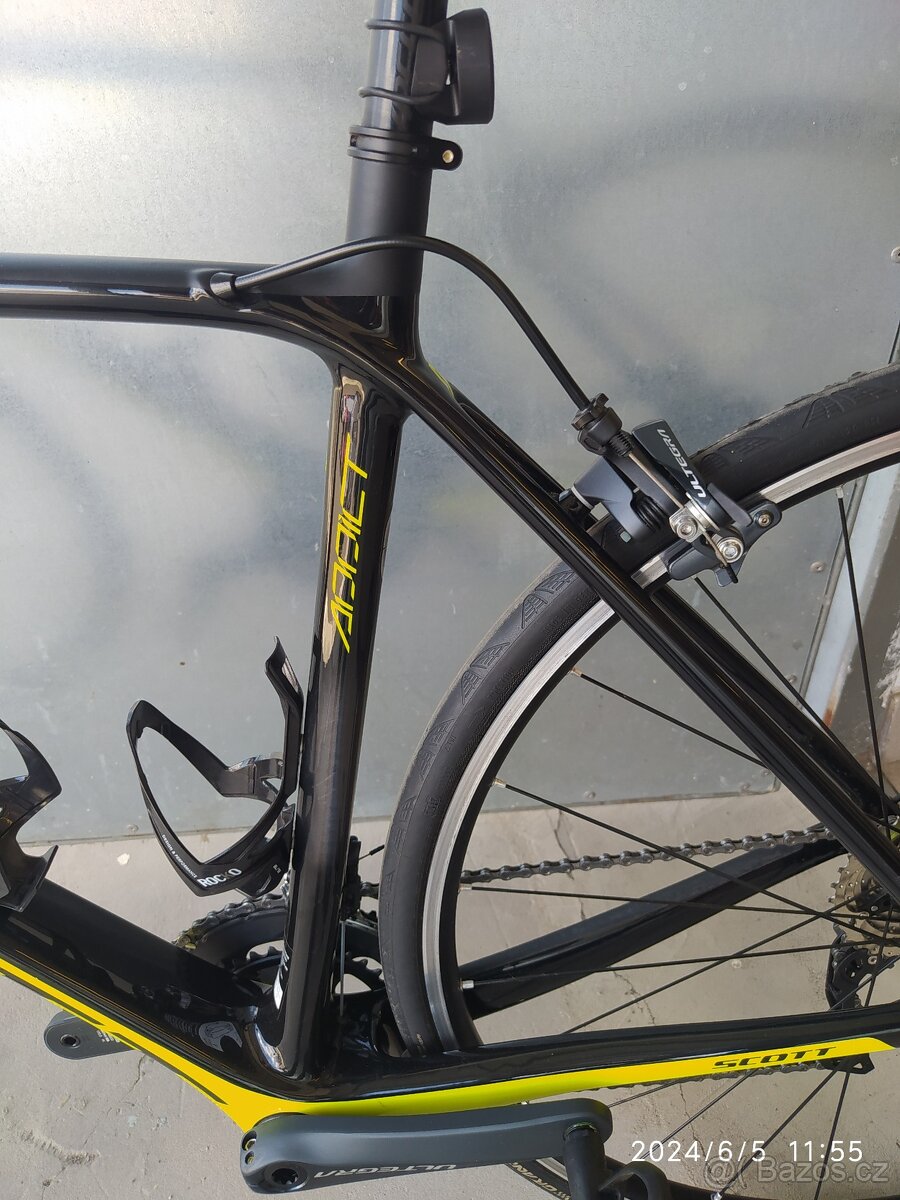 Prodám silniční carbon kolo Scott - 7