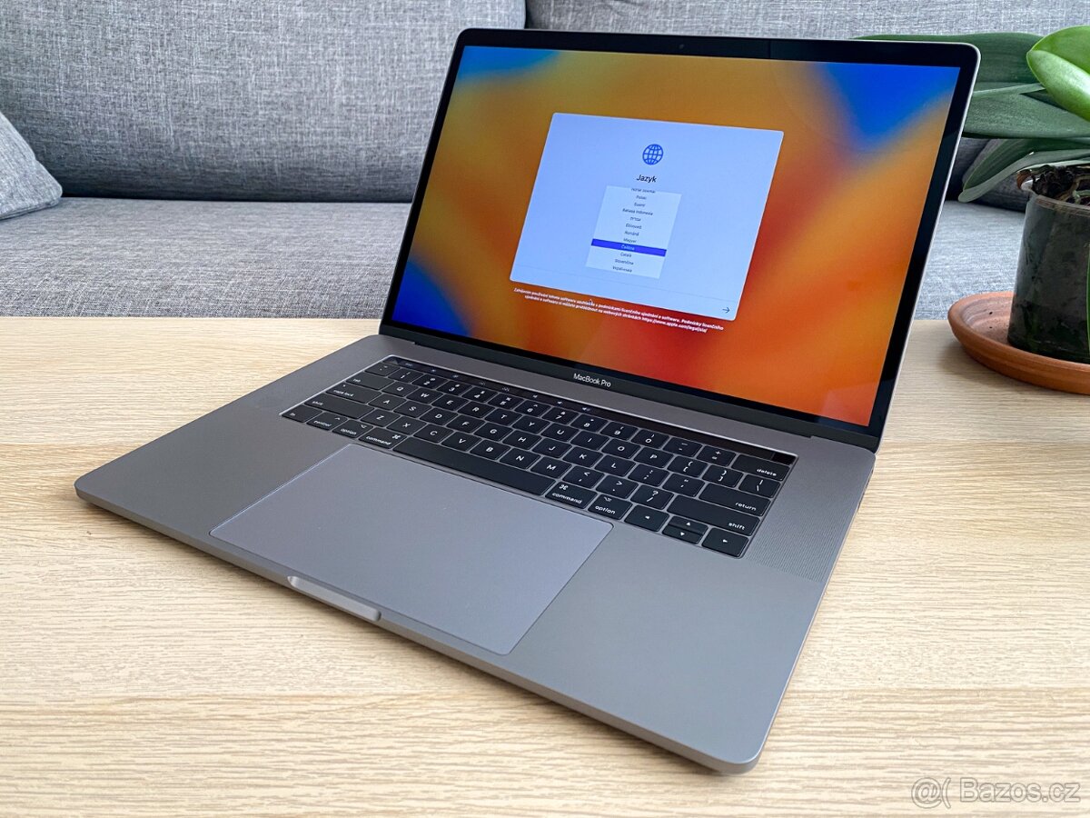 ZÁNOVNÍ STAV - Apple MacBook Pro 15", Core i7 + ZÁRUKA - 7