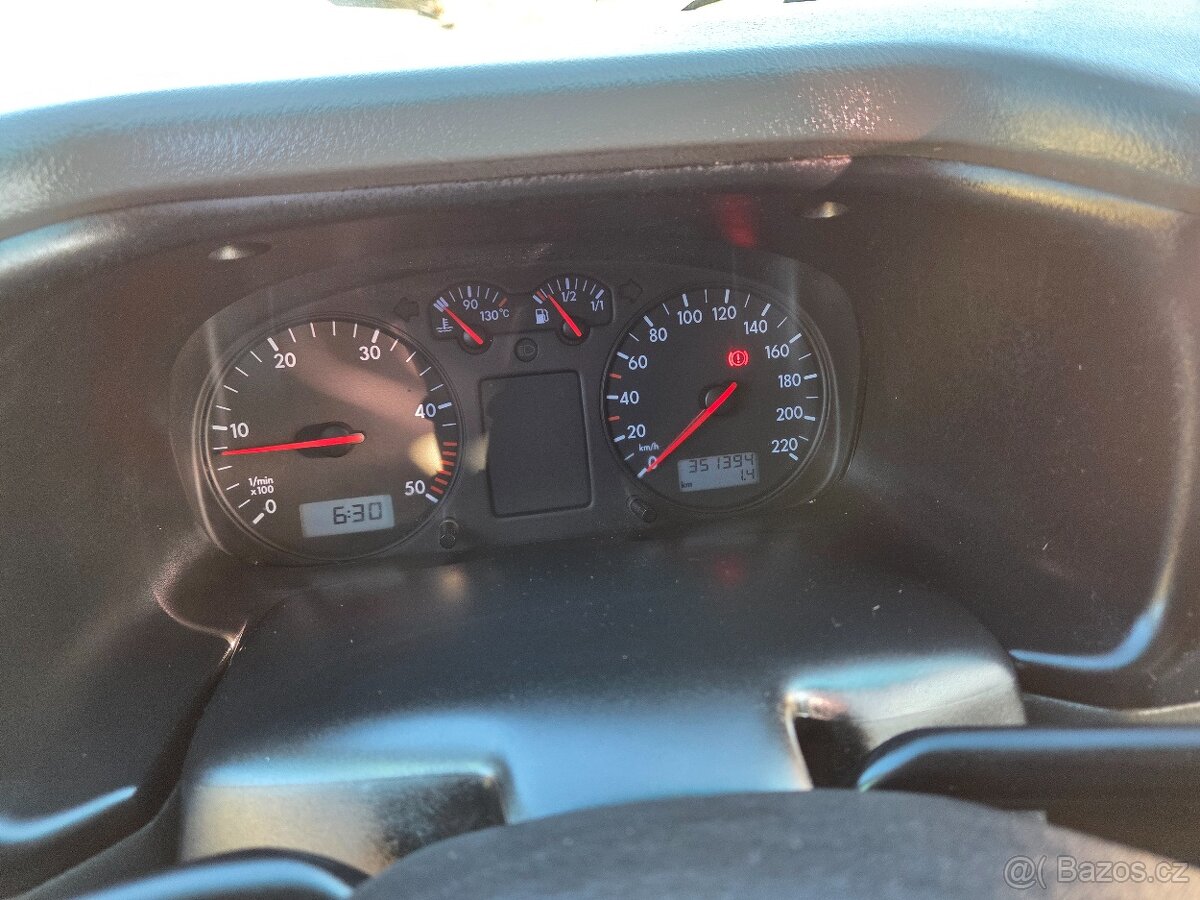 Vw T4 Caravelle 2.5 TDI m.2002 WEBASTO, DIGIKLIMA - 7