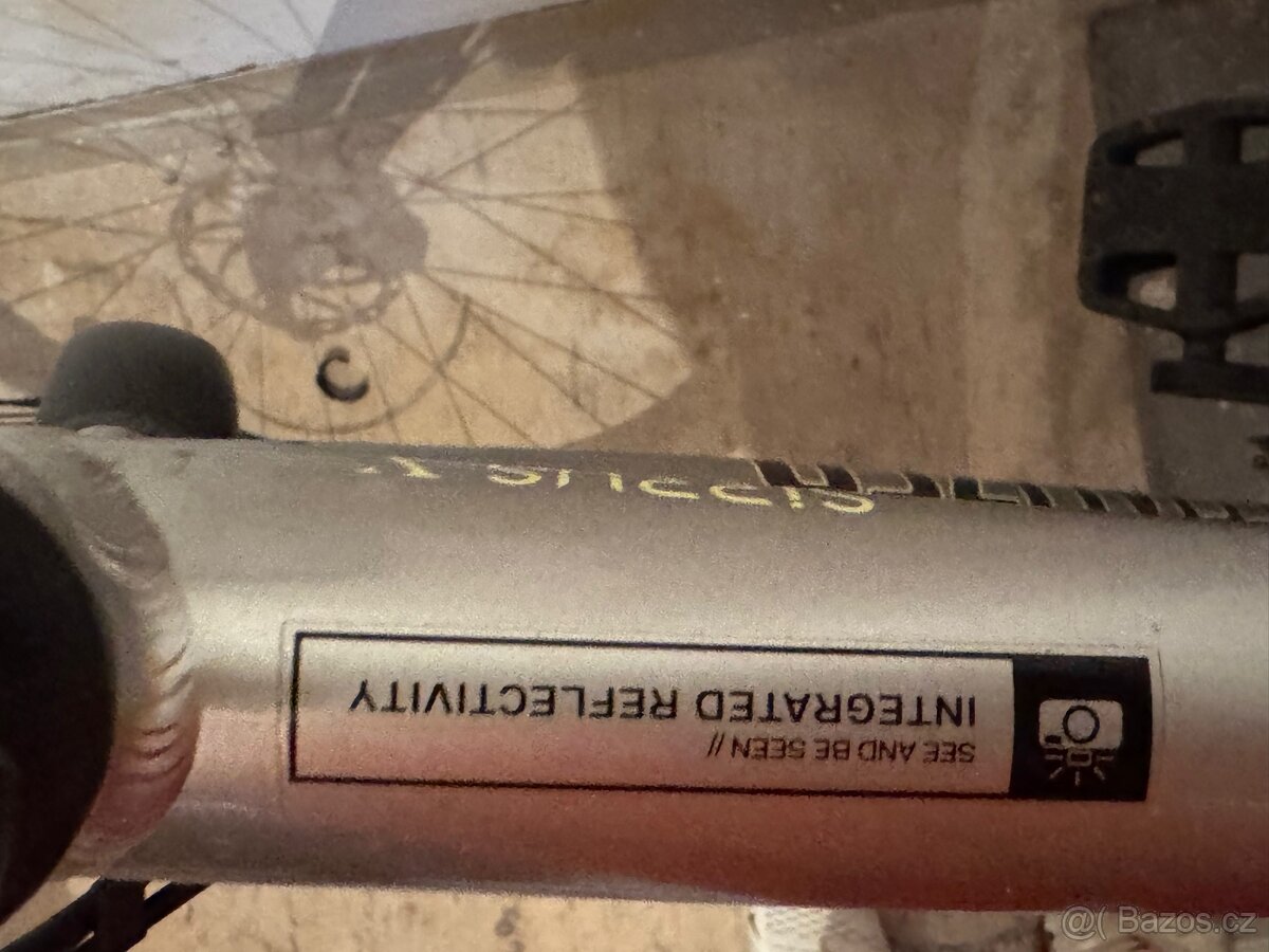 Dívčí kolo Specialized - 7