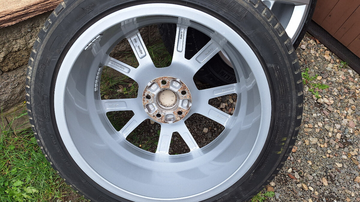 Prodám originální zimní Audi sadu R19 na Audi A6 C7, Audi A7 - 7