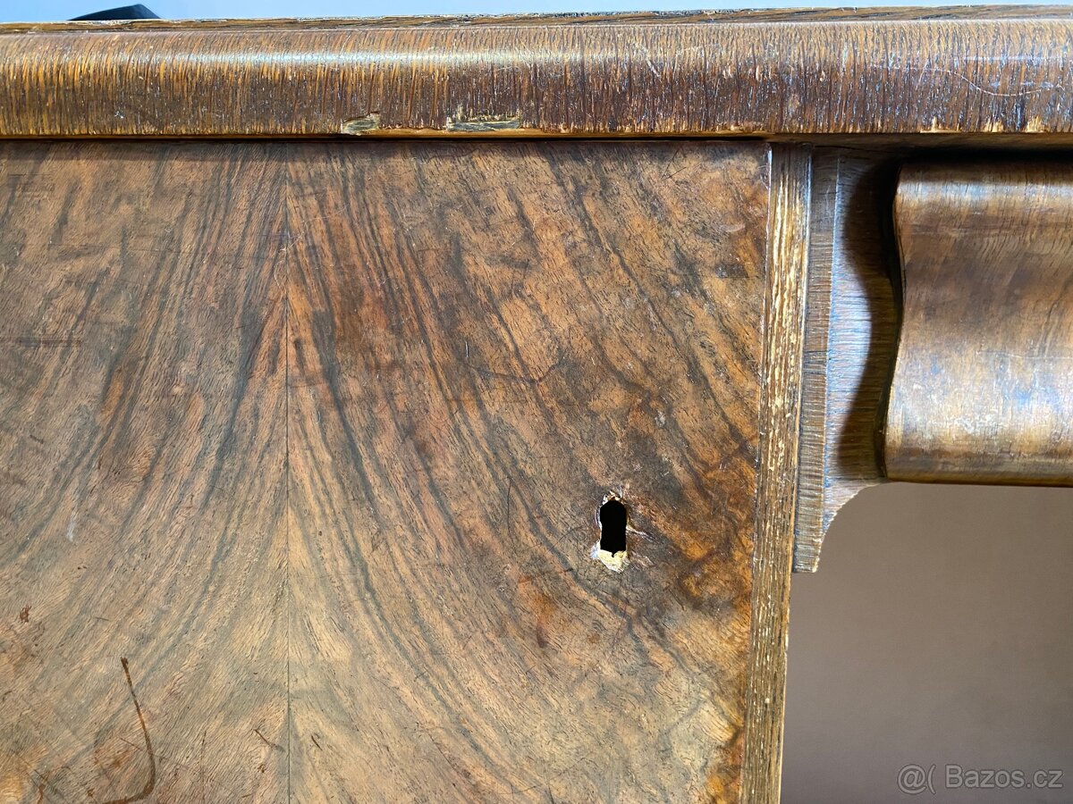 Dřevěný psací stůl - 7