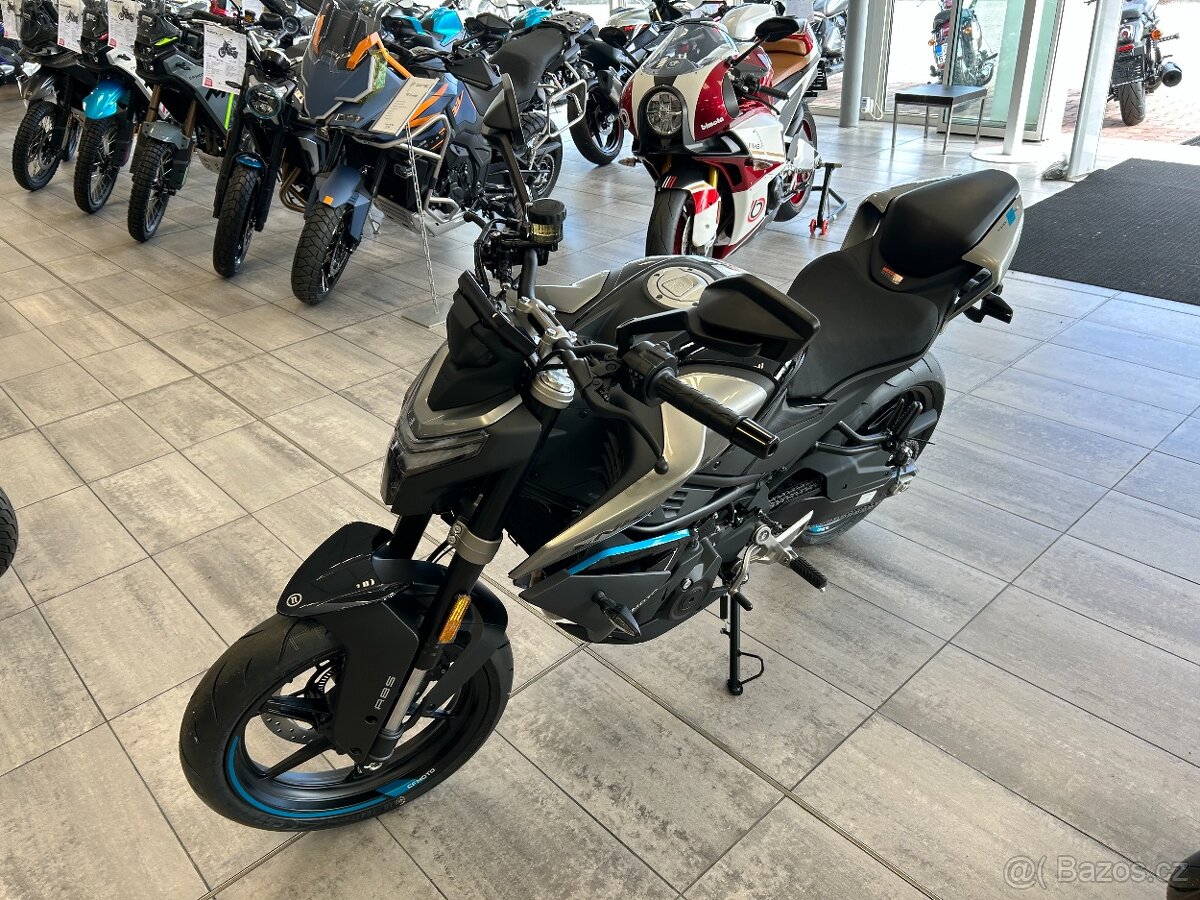 CF Moto NK 450 2025 - 7