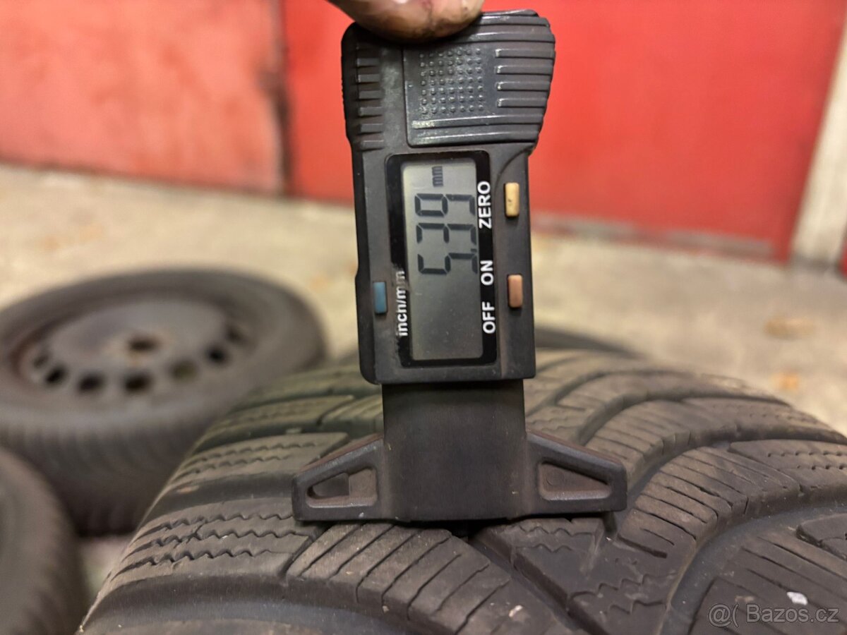 Plechové disky R16 + zimní pneu Škoda Octavia - 7