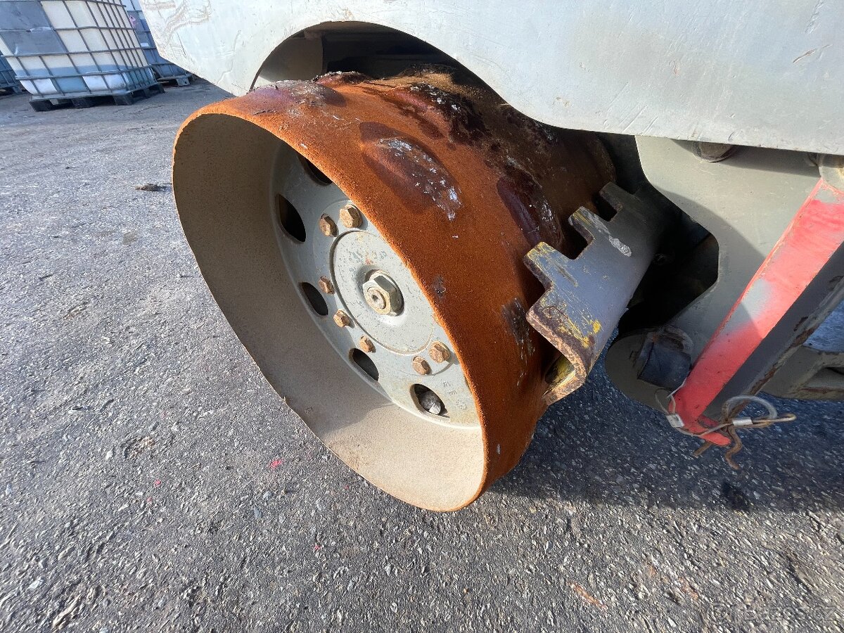 Ježkový válec Wacker Neuson RT82-SC2 - 7