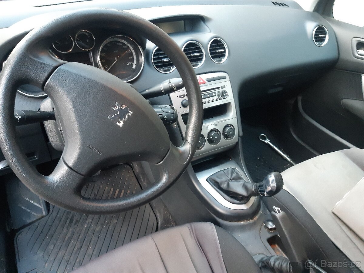 Peugeot 308 1.4 - 7