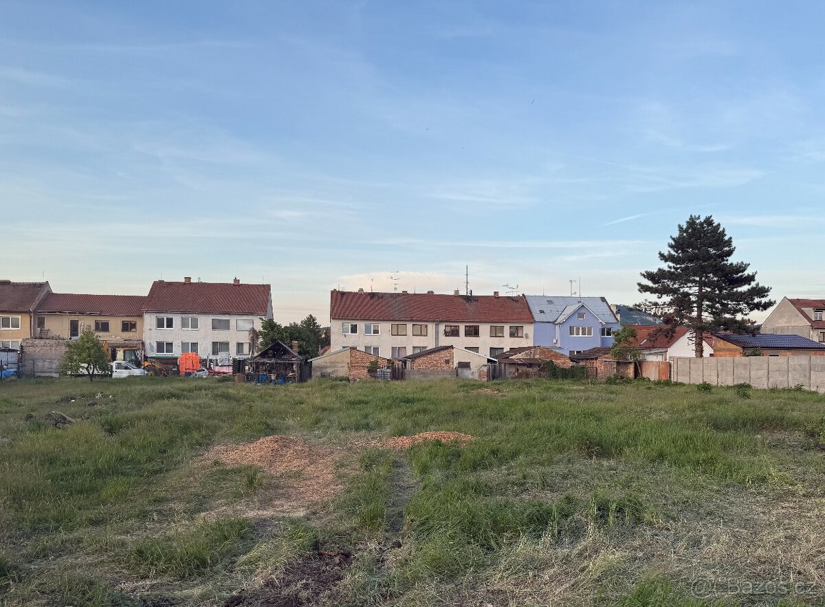 Prodej stavebního pozemku 994 m² - 7