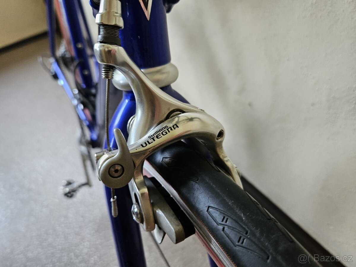 Silniční kolo FORT - 7