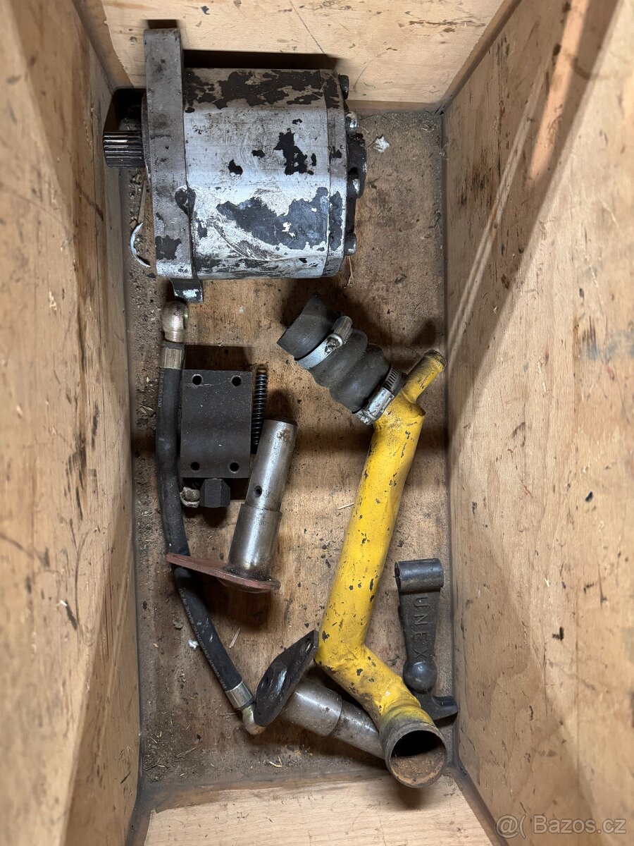 Náhradní díly na UNC 060 - 7