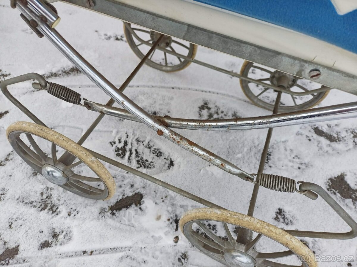 RETRO - kočárek pro panenky - 7