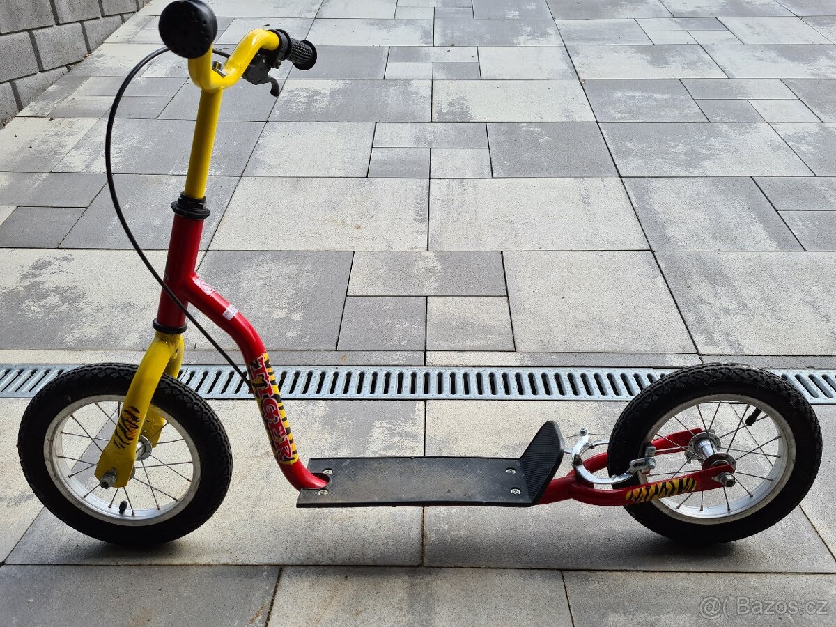 Jízdní kolo a koloběžka - 7