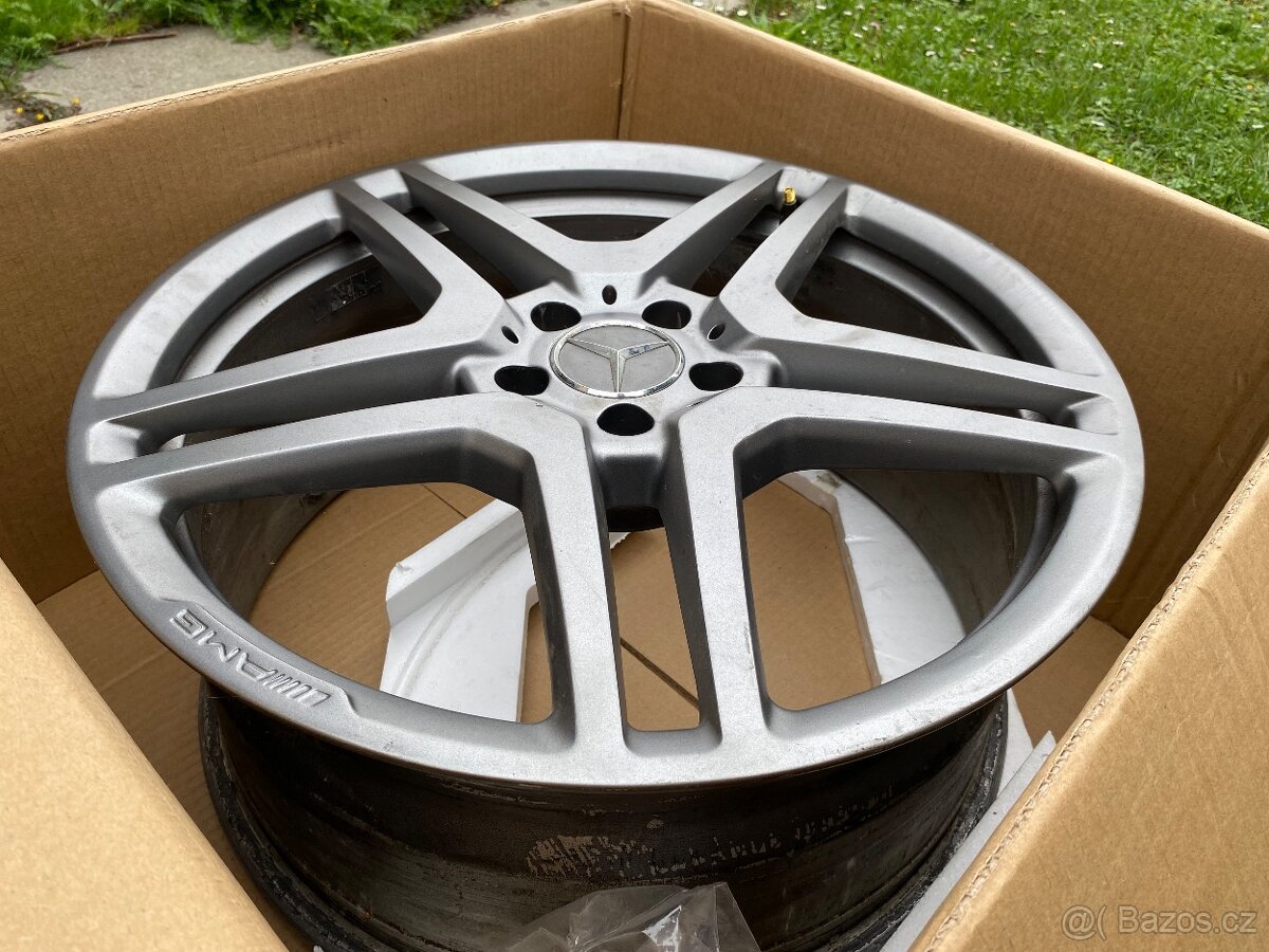 Prodám originální dvourozměr sadu disků Mercedes AMG R20 - 7