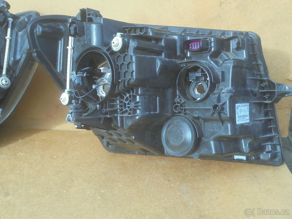 VW Crafter 2017 - Světla HELLA 7C1 941 005 B / 006 - 7