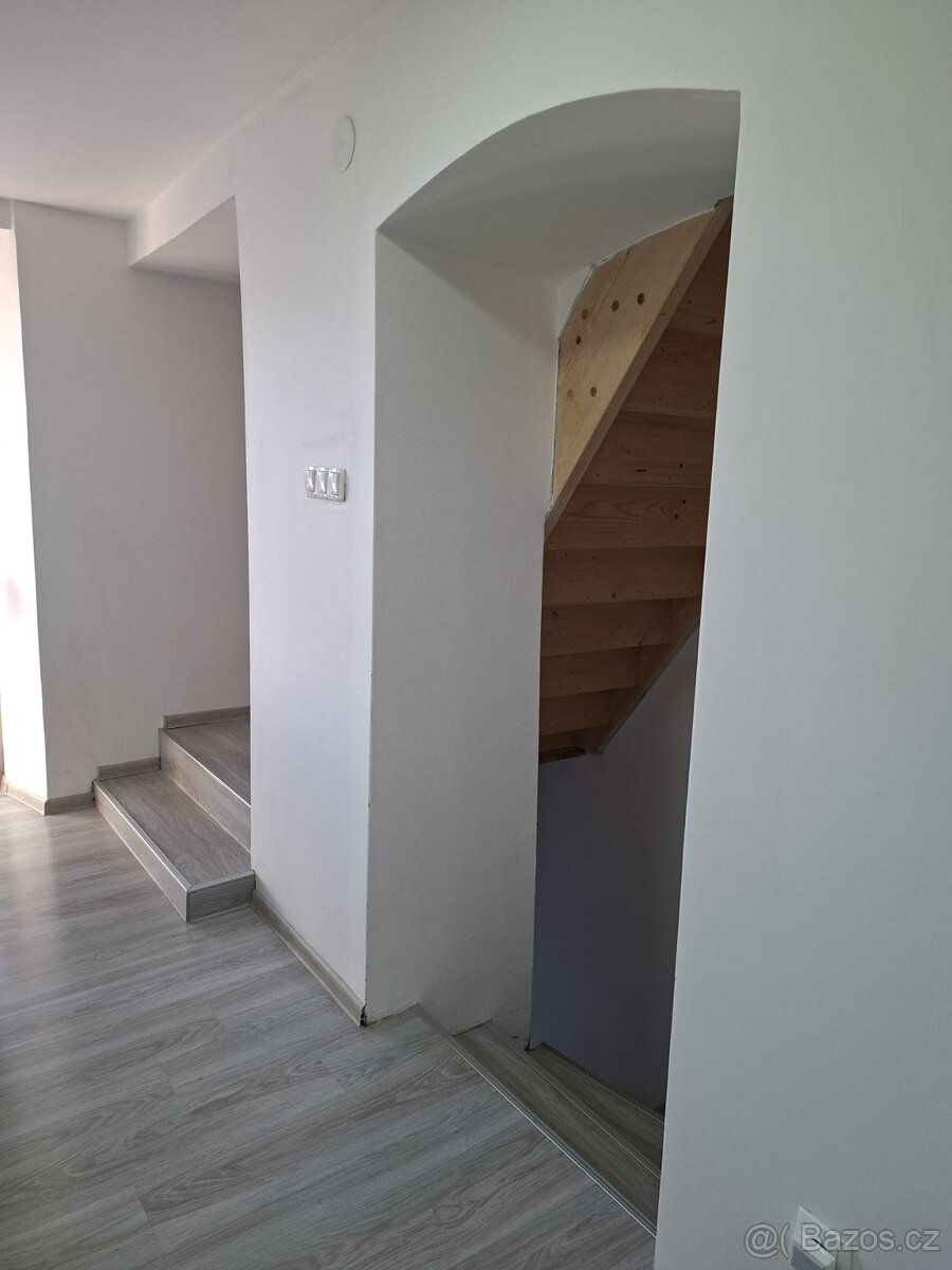 Prodáme dům se zahradou - 7