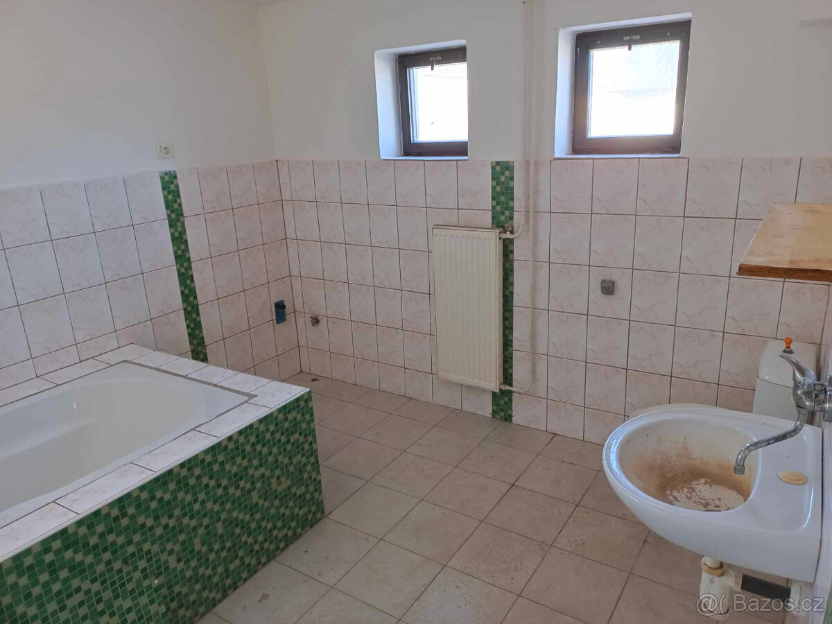 Prodám RD pro 2 apartmány v Černé v Pošumaví na Lipně - 7