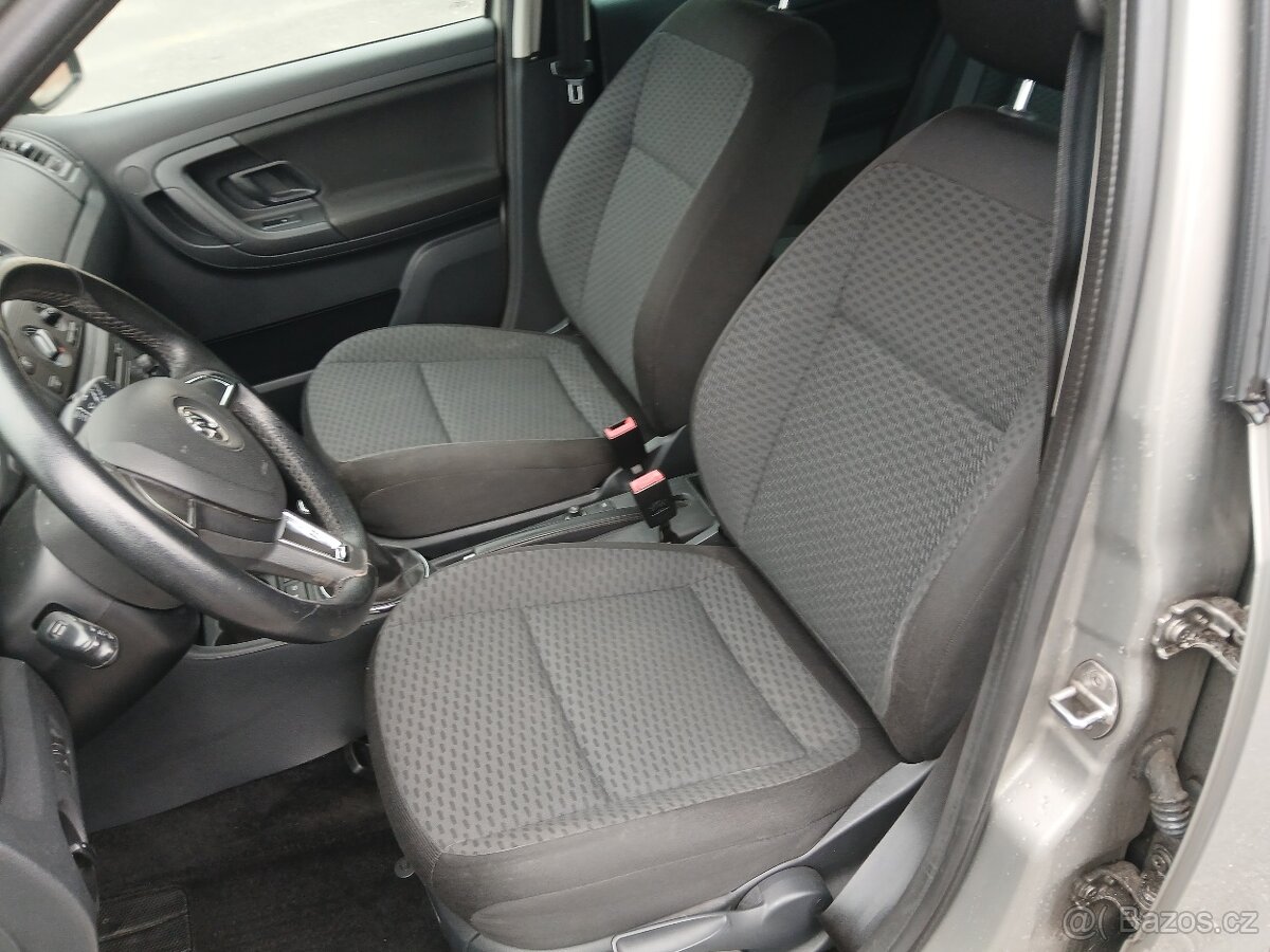 Škoda Fabia II kombi 1.4 16v - 7