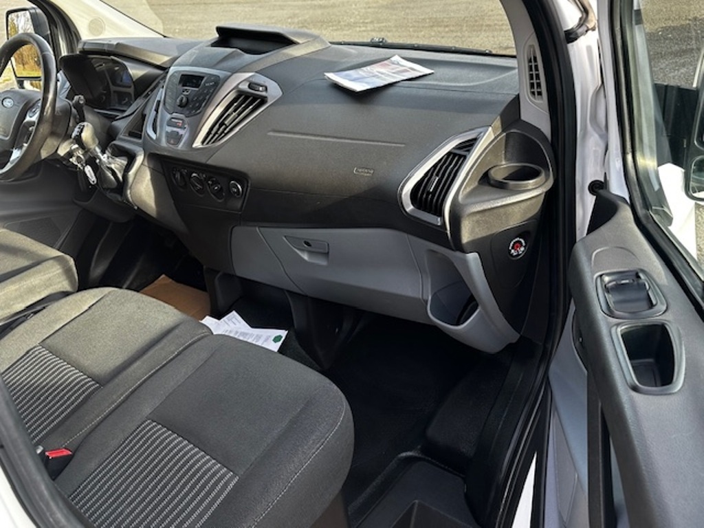 Ford Custom Transit 2.0TDCi, 9mist, r.2017, 1.maj. - 7