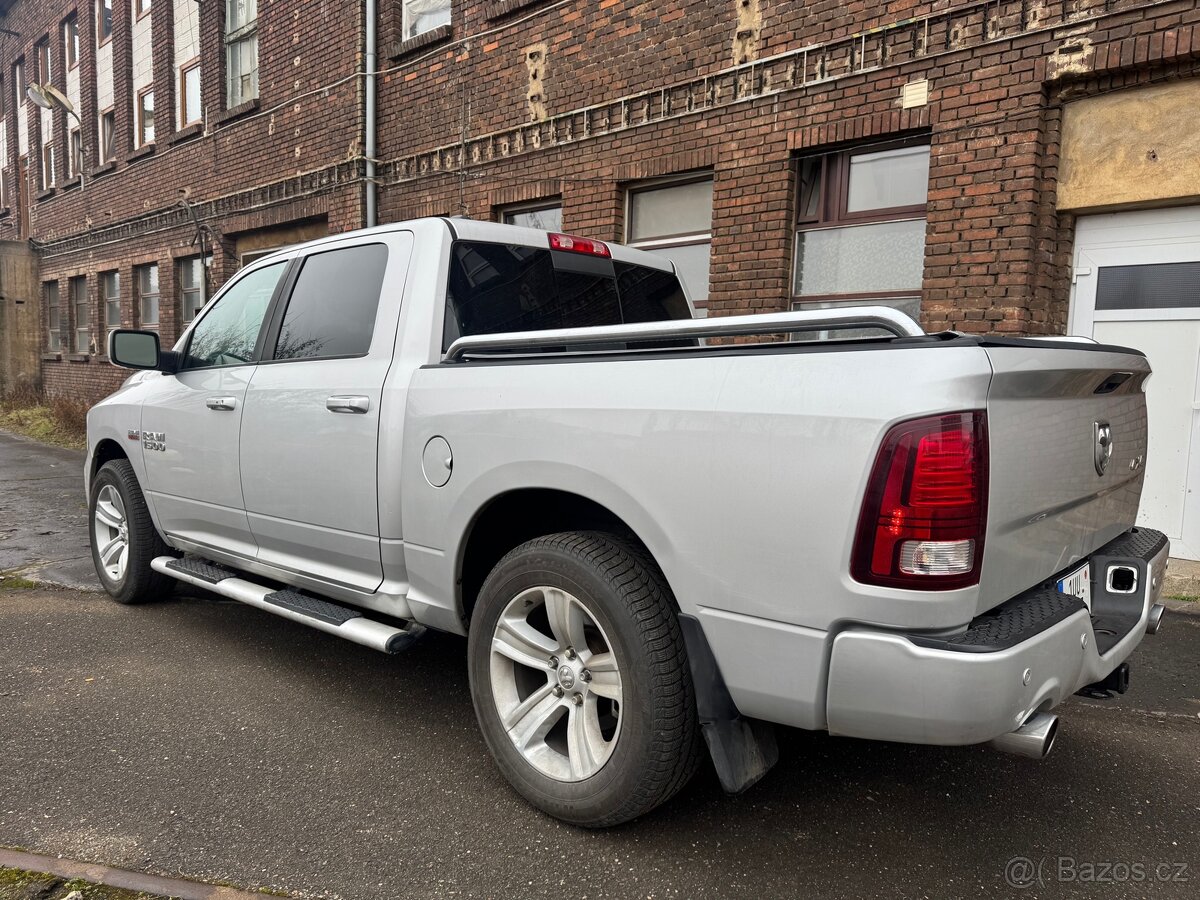 Dodge RAM 1500 crewcab - 7