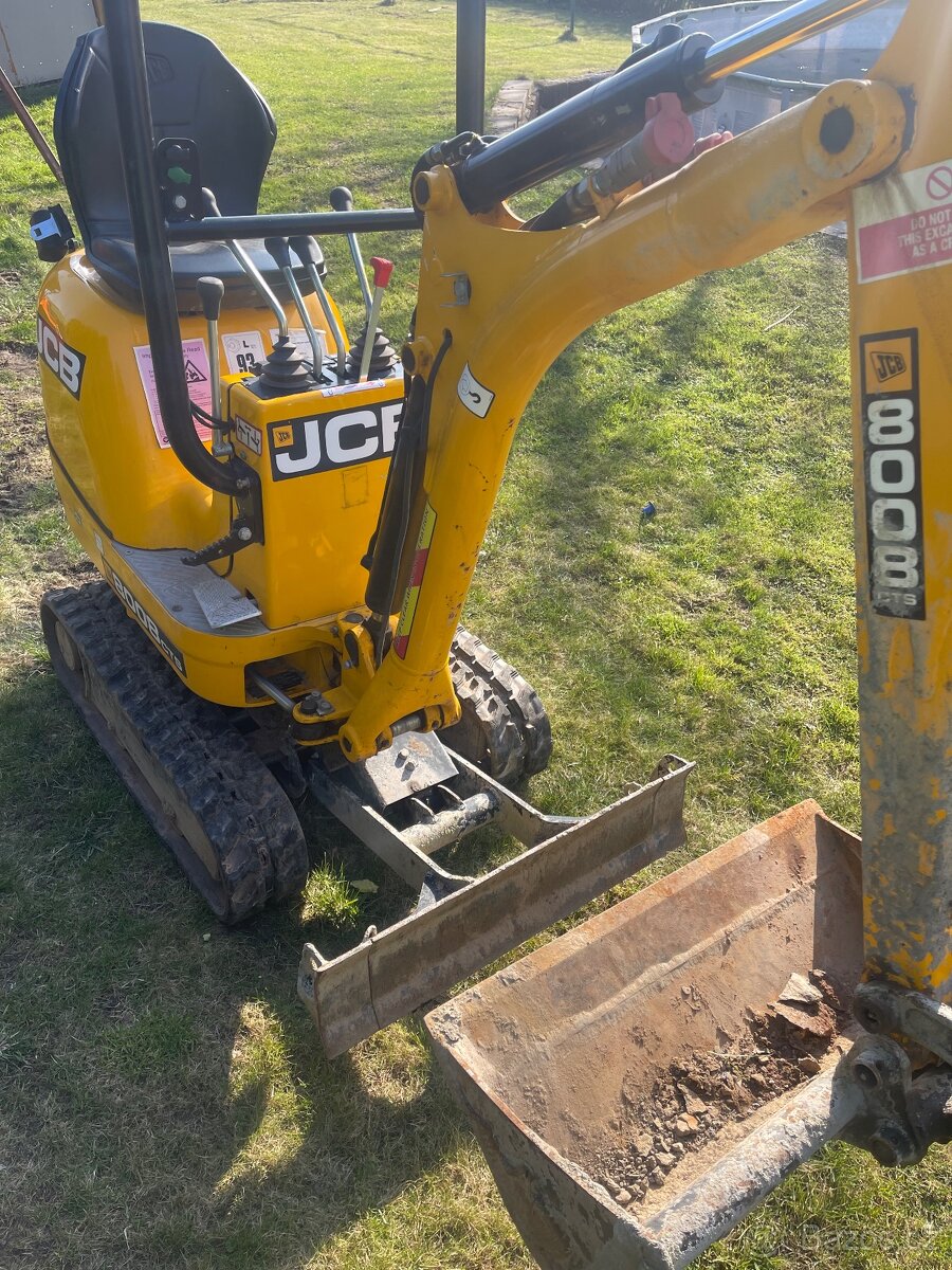 Minibagr JCB 8008CTS - 7