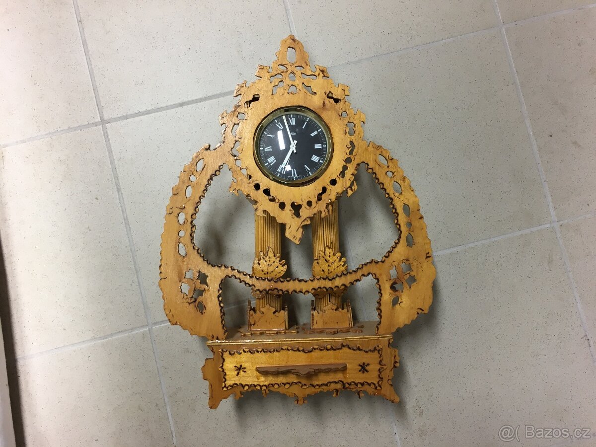 Spousta různých starožitností - 7