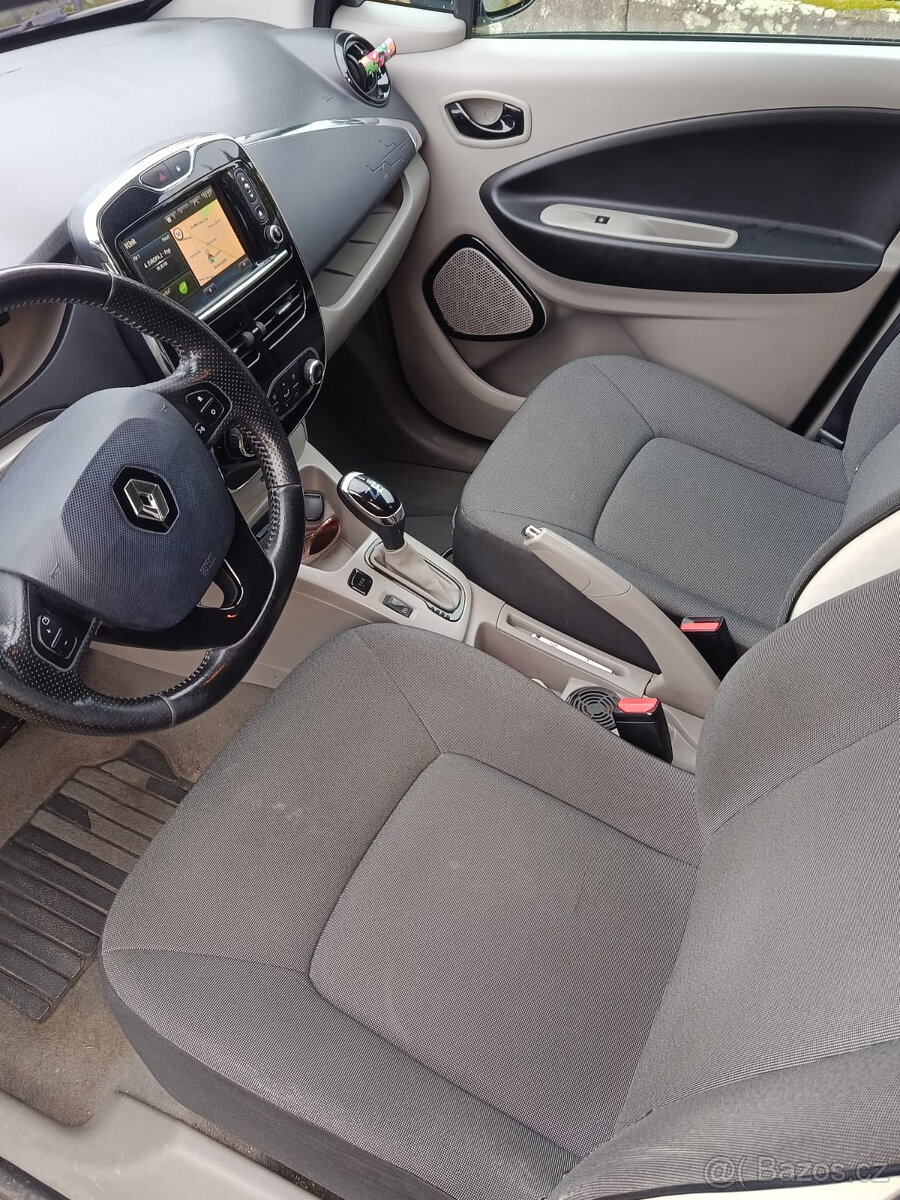 Prodám Renault ZOE 68kW, baterie 22kW - 7