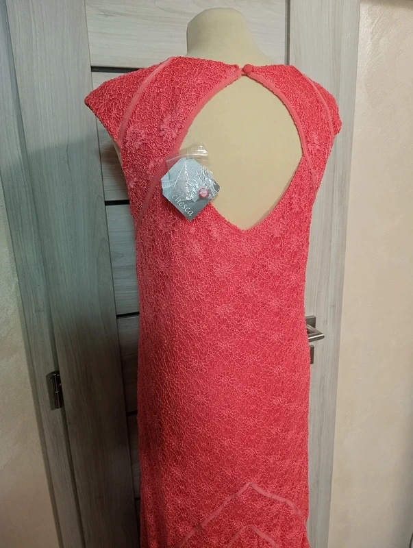 Dlouhé krajkované šaty - 7