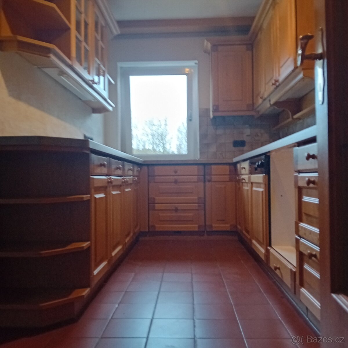 Kuchyne "masiv" se spotřebiči - 7