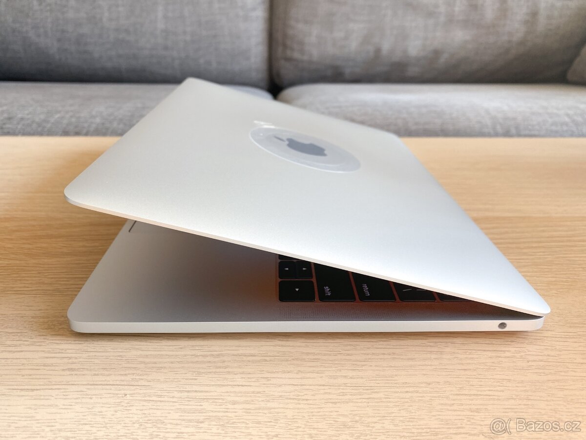 100% JAKO NOVÝ Apple MacBook Pro 13" Silver 256GB + ZÁRUKA - 7