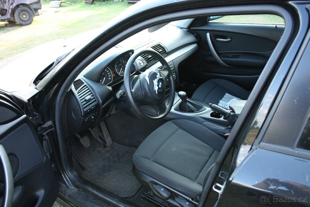Prodám náhradní díly BMW 1 , 118i r. 2008 E87 - 7