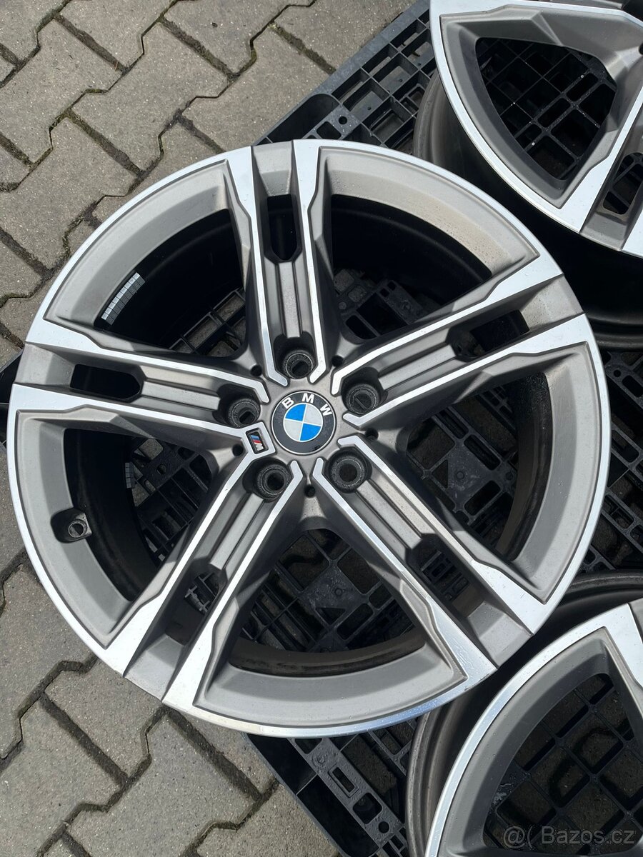 BMW 1 ,,M" kola 18" - 7