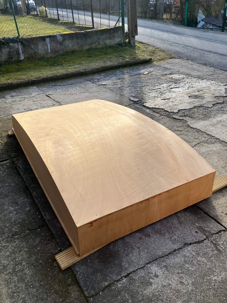 rozestavěná plachetnička PDRACER - 7