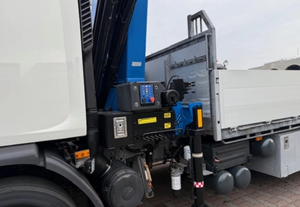 Volvo FE 320 6x2 E6 - valník s HDS - 7