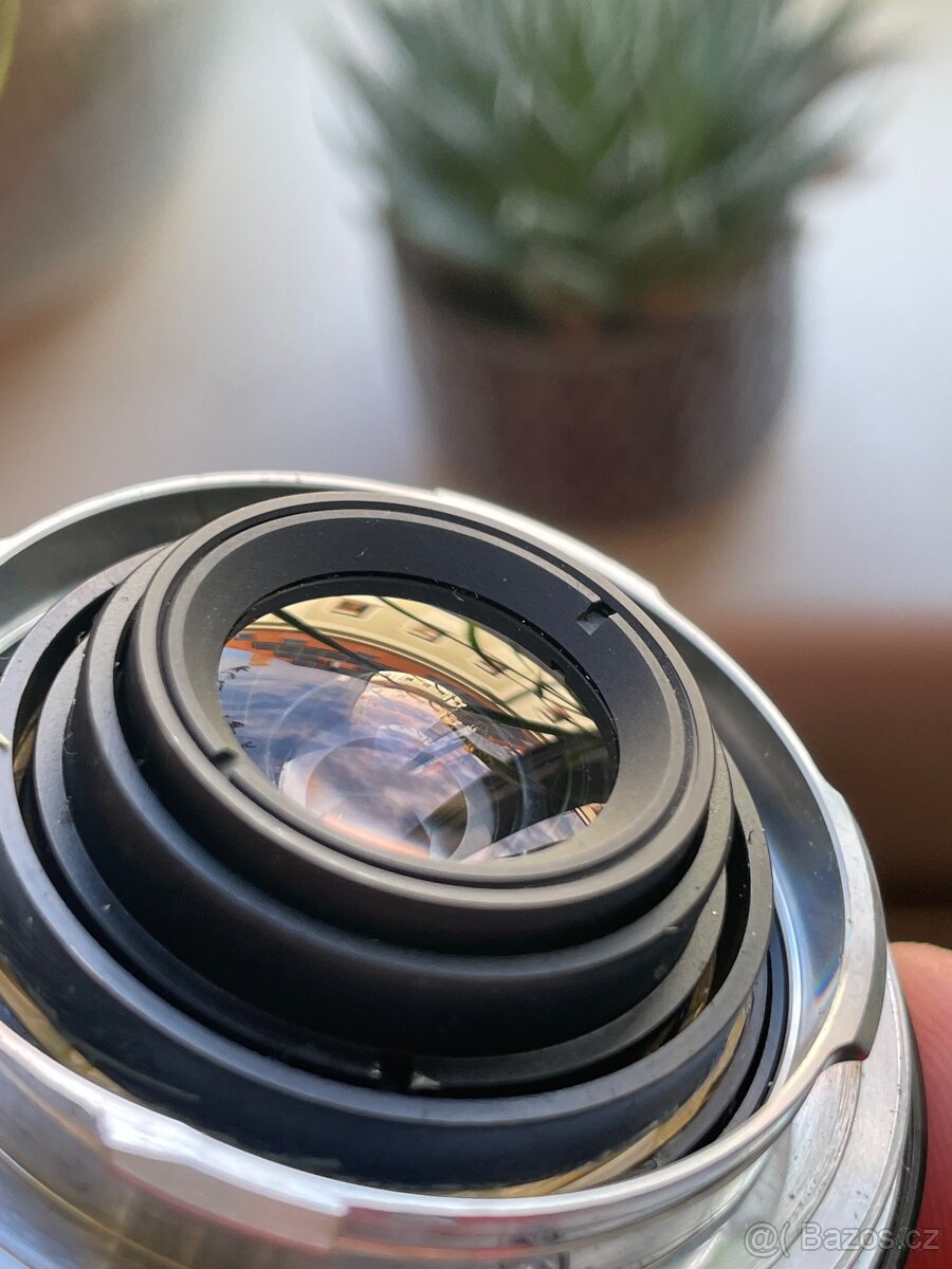 Voigtländer Color-Skopar 25mm f/4 pro Leica M s optickým hle - 7