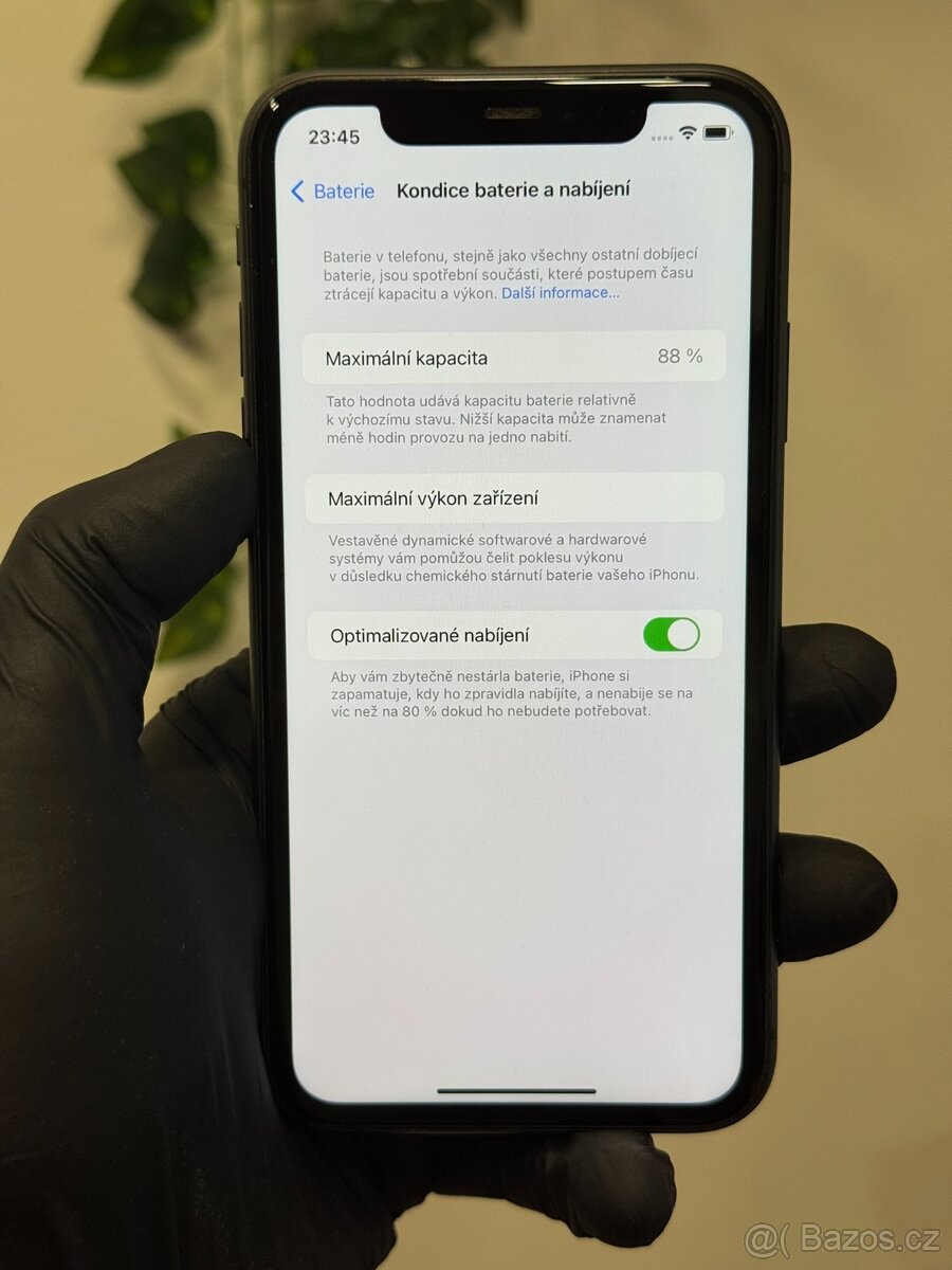 iPhone 11 64GB černý - 7
