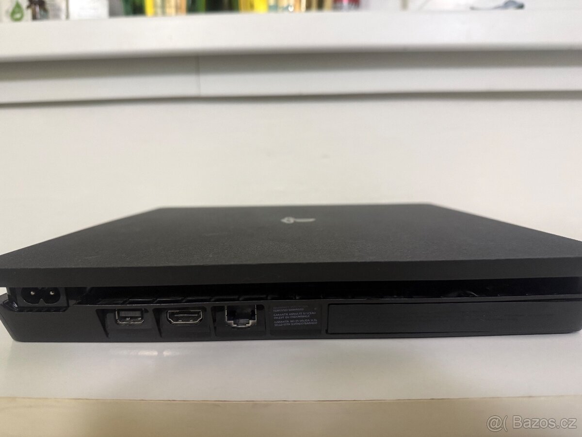 Prodám PlayStation 4 Slim + 5 her (RDR 2, Spyro...) - Top st - 7