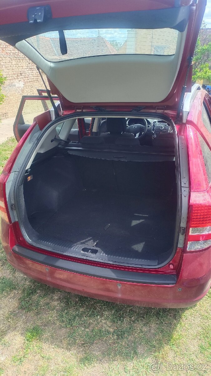 Kia ceed 1.4 66kw , rv 2010 - 7