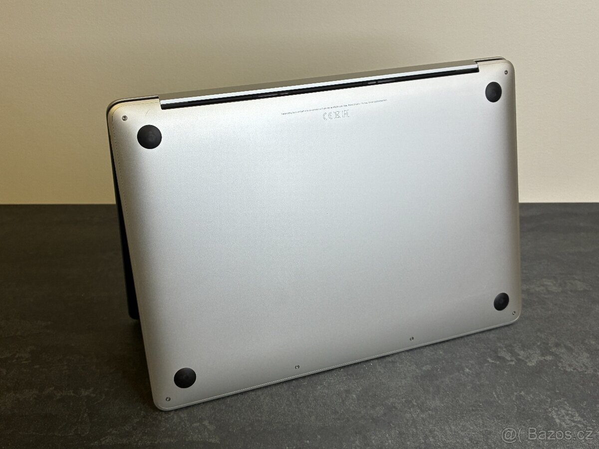 MacBook Pro 13'' 2020 / i5 / 8GB / 256GB SSD - DPH - 7