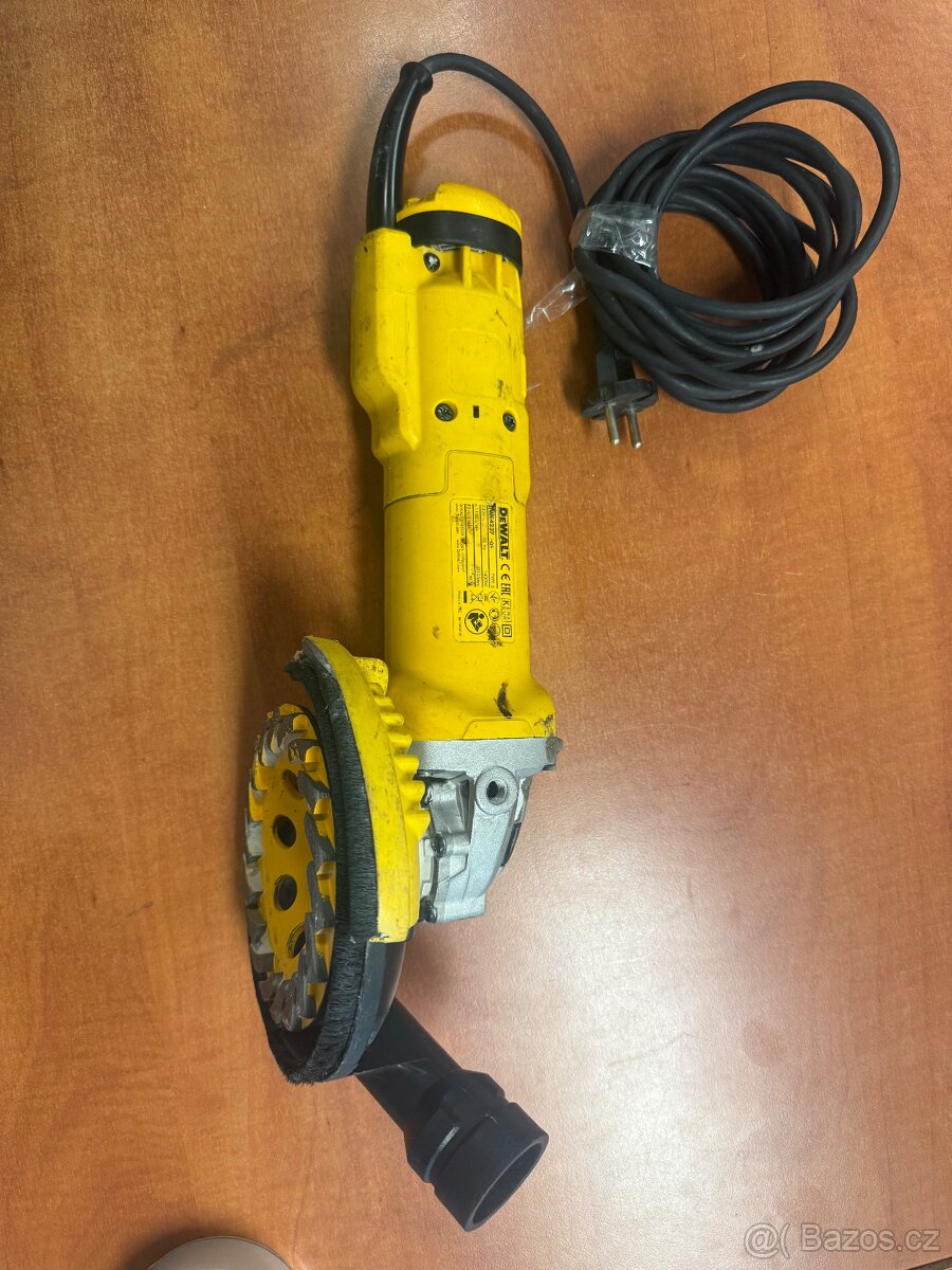 bruska betonu DeWalt - 7