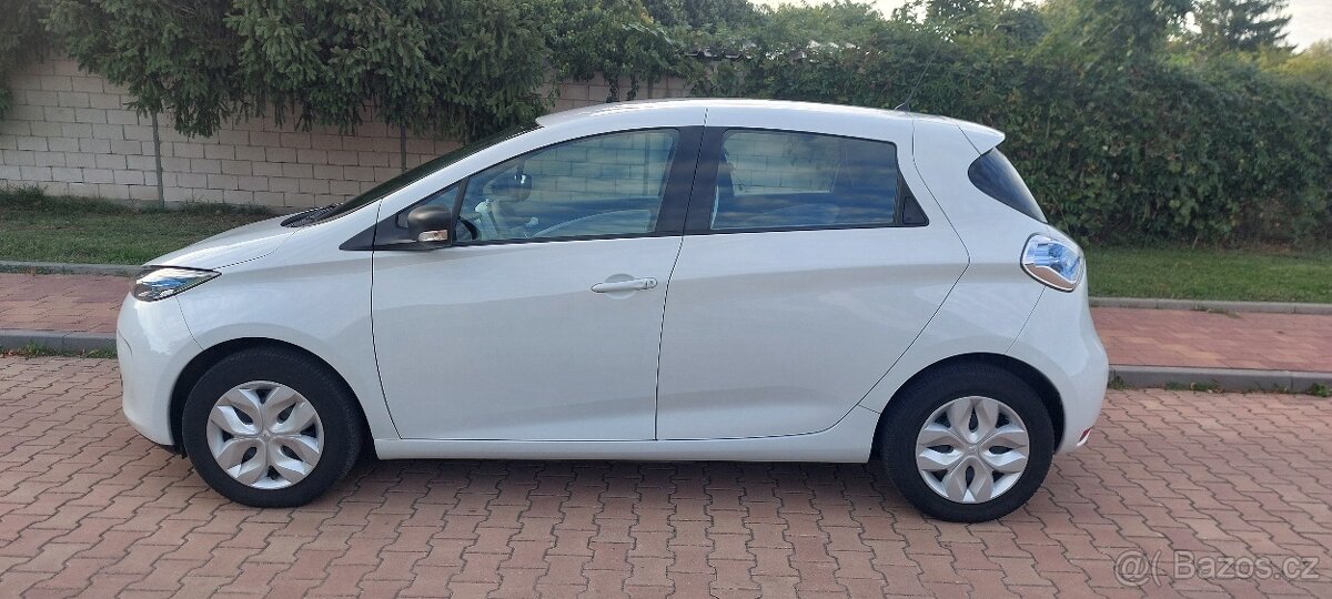 Renault Zoe plně elektrické auto 25 000km - 7