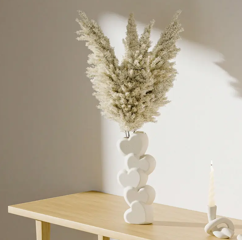 Bílá váza ve tvaru srdce - 7