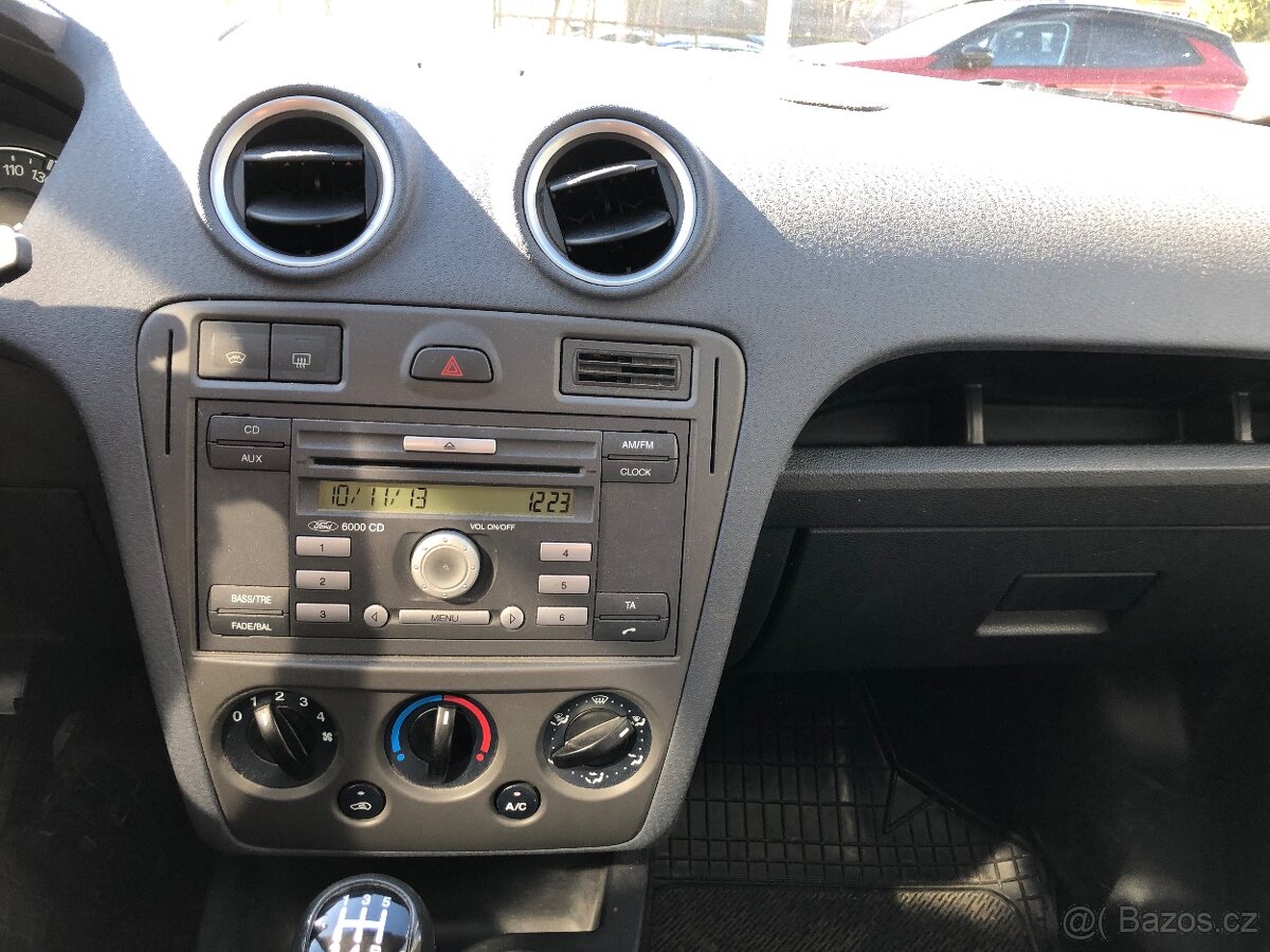 Ford Fusion 1.4 benzin 59kw - 7