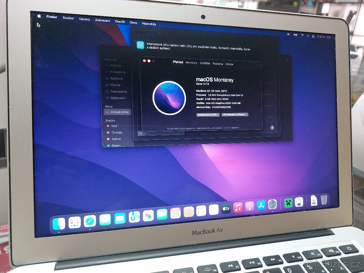 Apple MacBook Air A1466 8/121 GB,dvoujádrový Intel Corei5 - 7