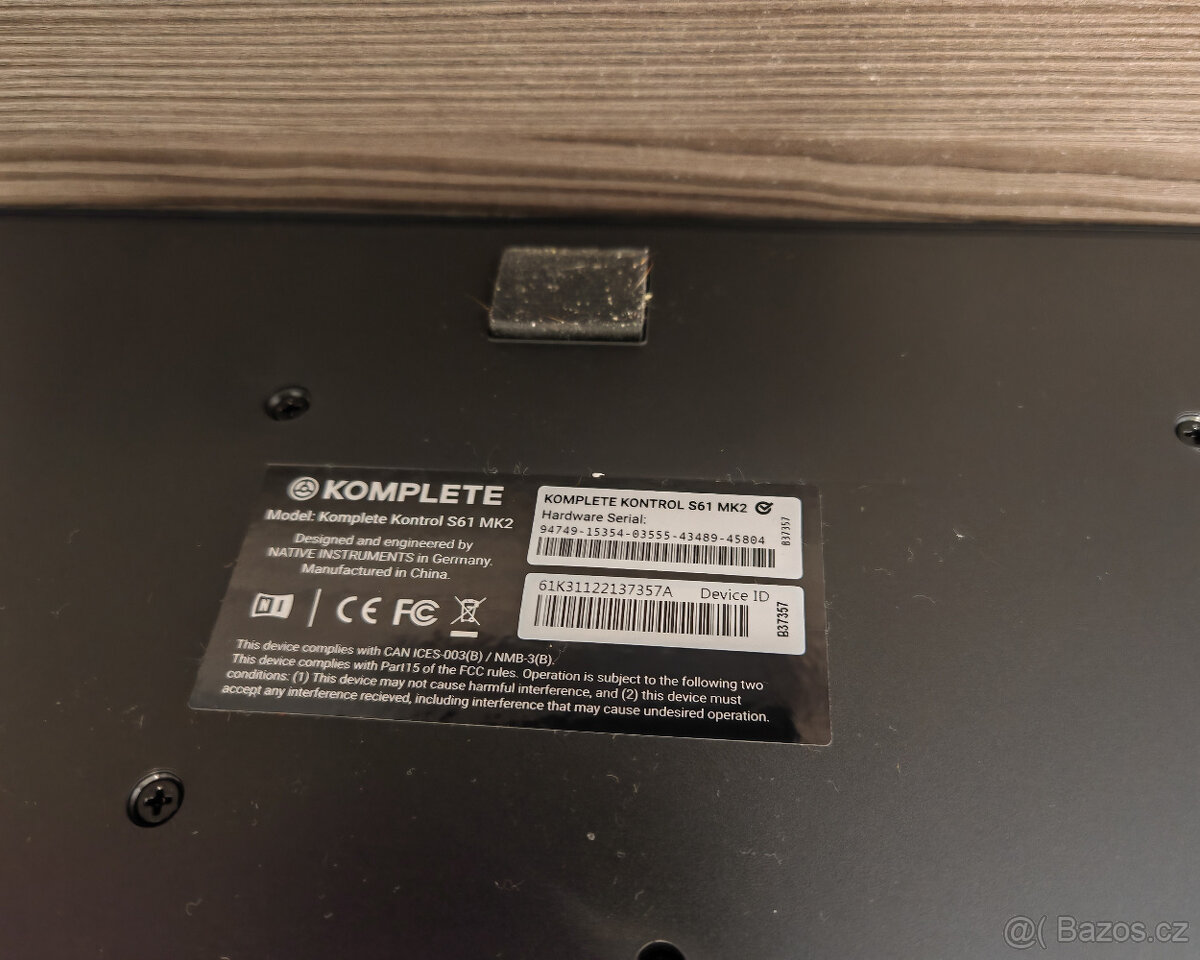 Native Instruments Komplete Kontrol S61 MK2 MIDI keyboard - 7