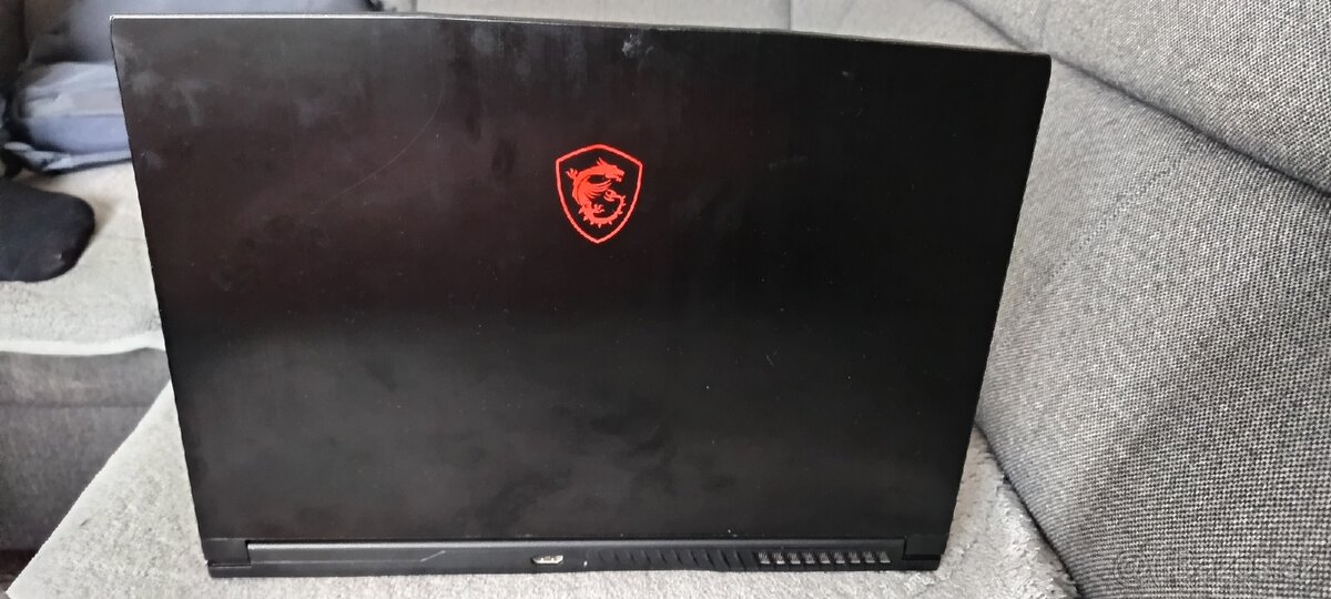 Herní notebook MSI - 7